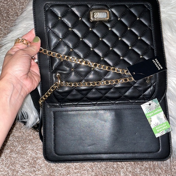 🆕NWT Badgley Mischka crossbody with square studs - Picture 6 of 8